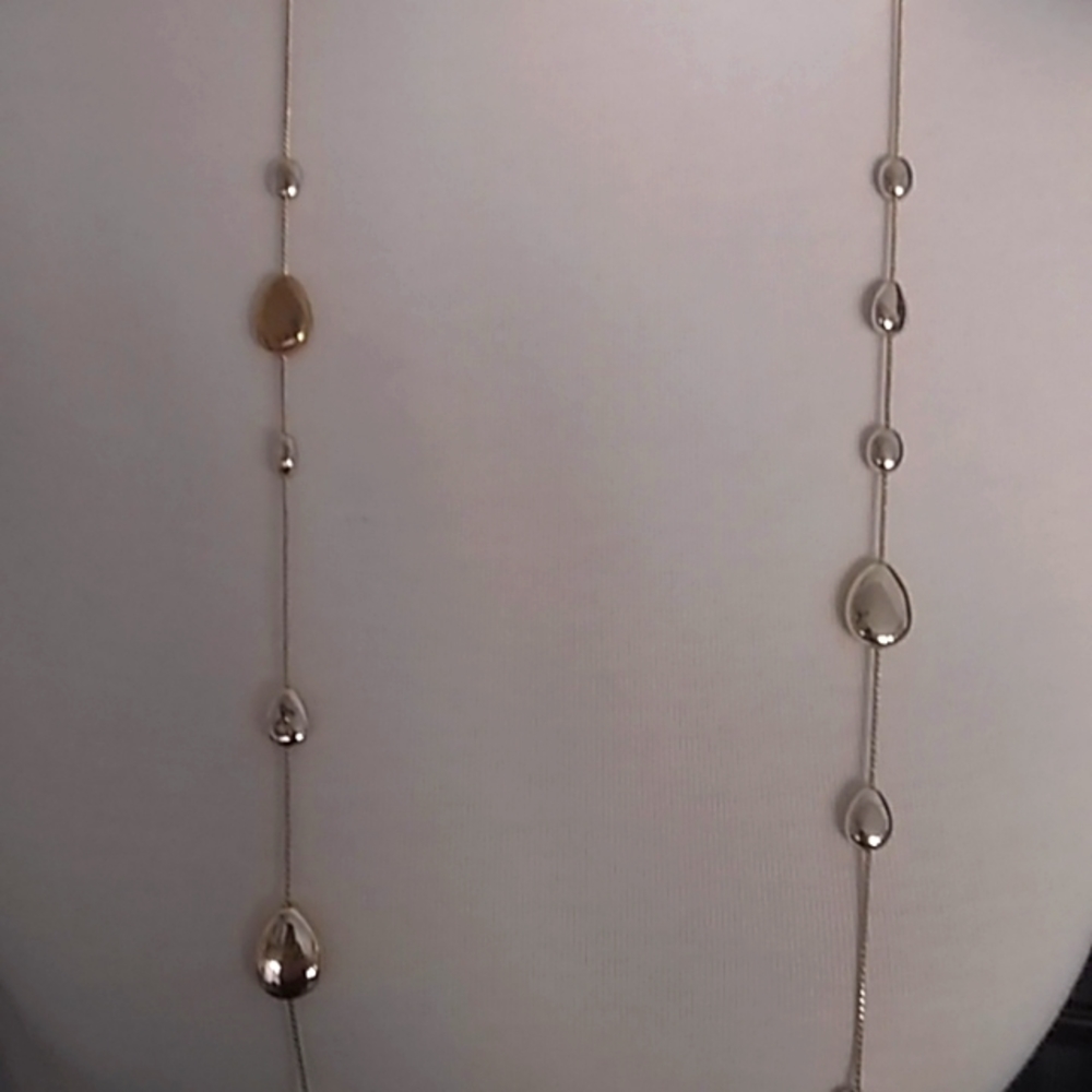 Halogen Necklace - Picture 2 of 3